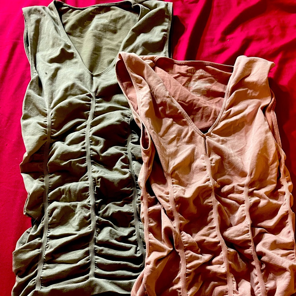 2 cute tops Perfect for work paired with a sweater